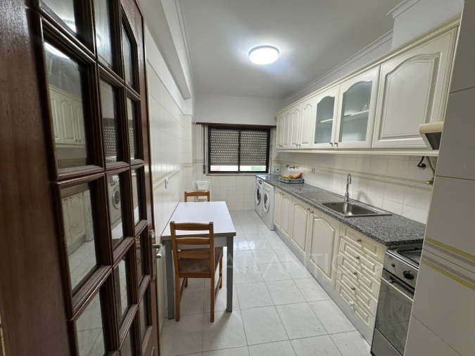 Apartamento para Venda em Cacém e São Marcos