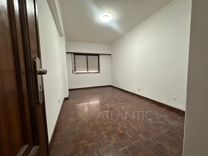 Apartamento para Venda em Cacém e São Marcos Foto 8