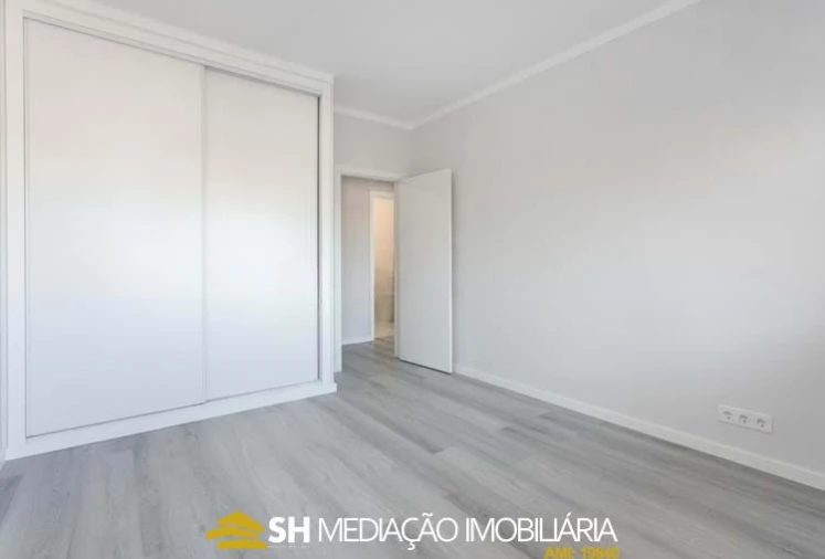 Apartamento T3 para Venda em Portimão Foto 19