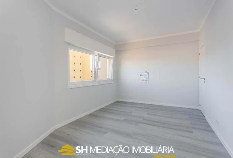 Apartamento T3 para Venda em Portimão Foto 17
