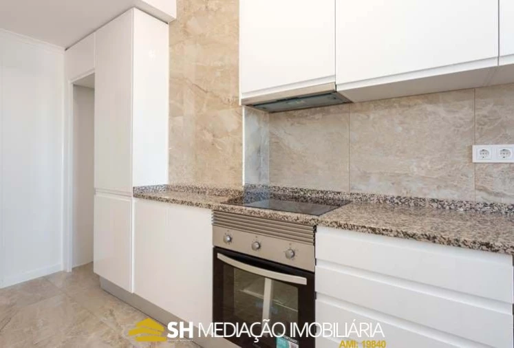 Apartamento T3 para Venda em Portimão Foto 9