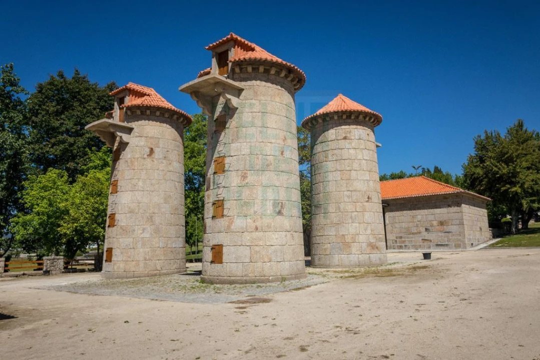 Apartamento T2 para Venda em Paços de Ferreira Foto 14