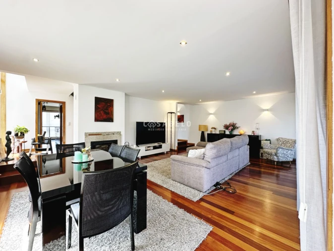 Moradia T4 para Venda em Castêlo da Maia Foto 9