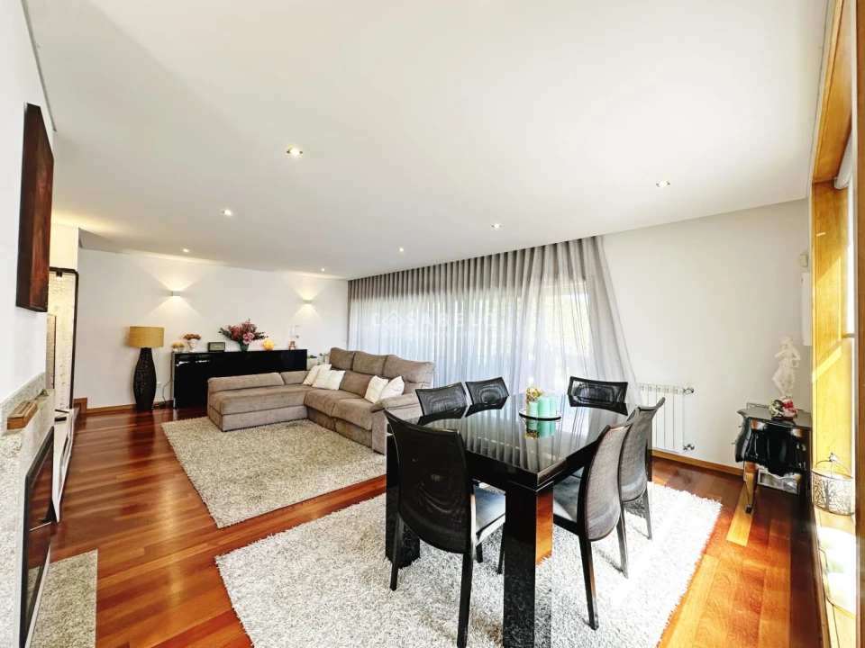 Moradia T4 para Venda em Castêlo da Maia Foto 11