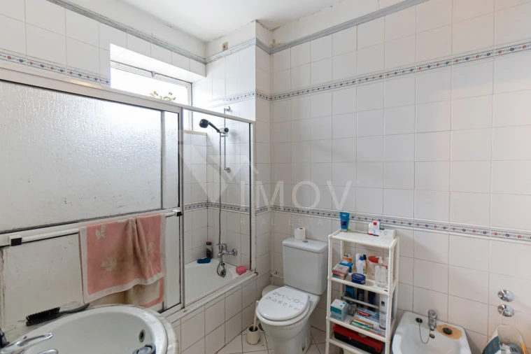 Apartamento T4 para Venda em Lordelo do Ouro e Massarelos Foto 25