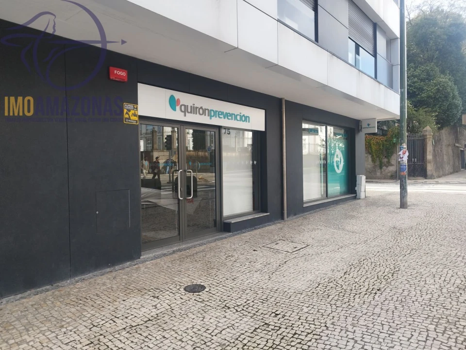 Loja para Arrendamento em Ramalde Foto 16