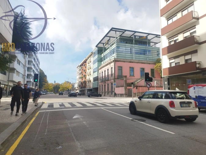 Loja para Arrendamento em Ramalde Foto 15