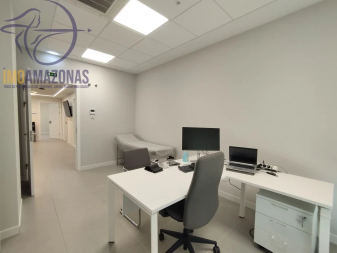 Loja para Arrendamento em Ramalde Foto 10