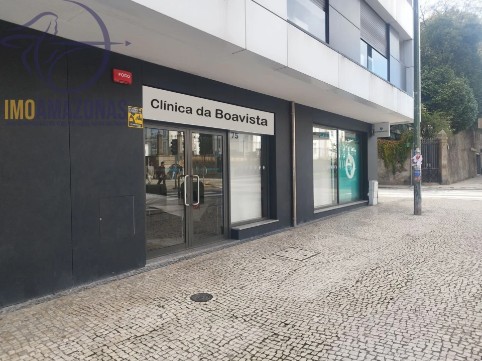 Loja para Arrendamento em Ramalde Foto 16