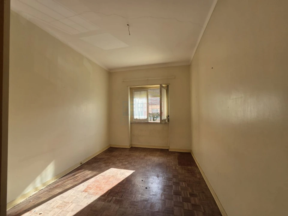 Apartamento T4 para Venda em Algueirão-Mem Martins Foto 11