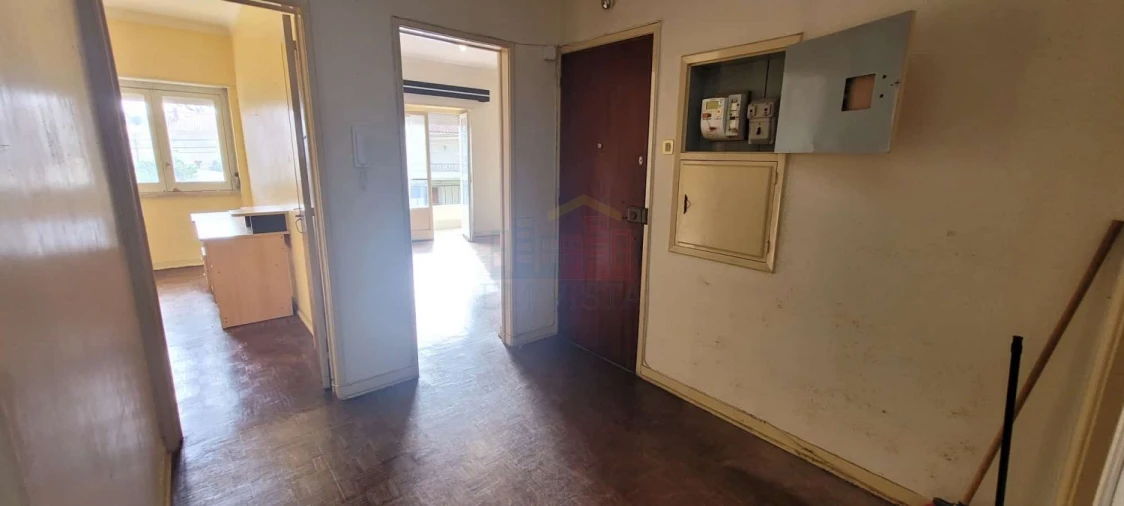 Apartamento T4 para Venda em Algueirão-Mem Martins Foto 34