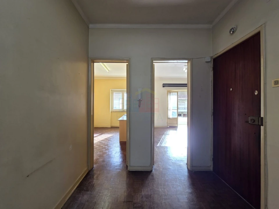 Apartamento T4 para Venda em Algueirão-Mem Martins Foto 18