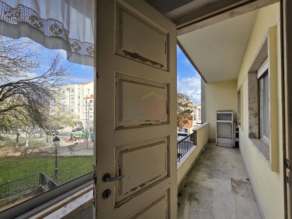 Apartamento T4 para Venda em Algueirão-Mem Martins Foto 10