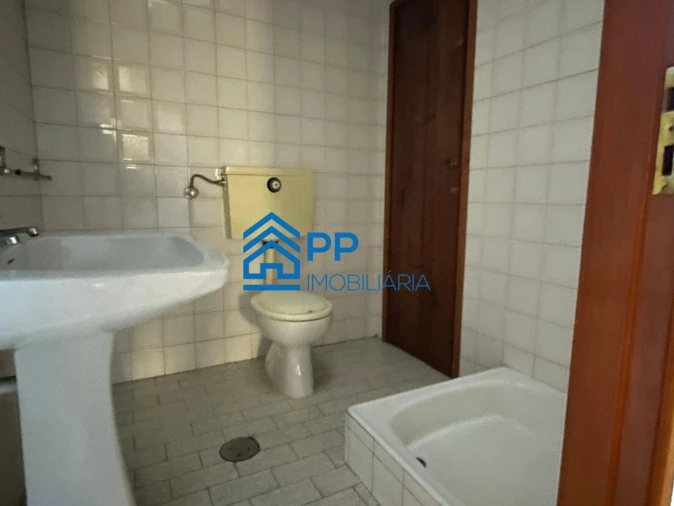 Apartamento T2 para Venda em Bonfim Foto 34