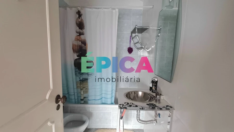 Apartamento T6 para Venda em Póvoa de Santo Adrião e Olival Basto Foto 31