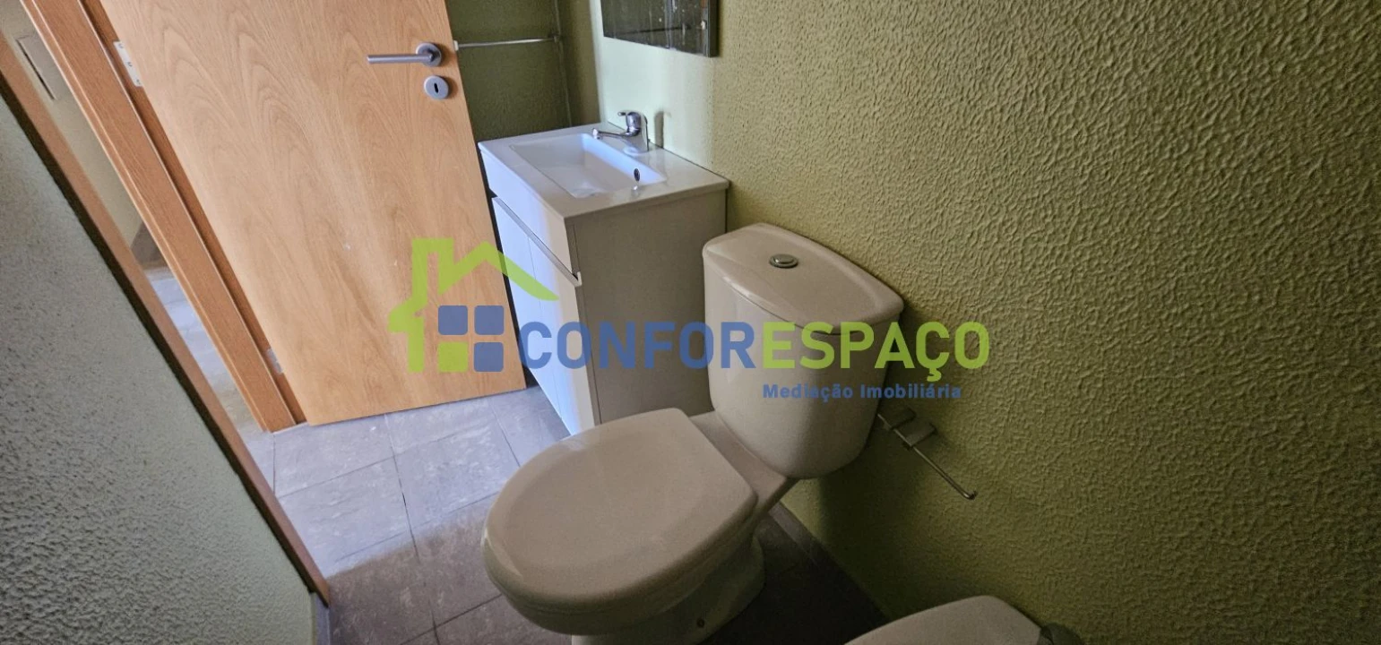 Apartamento T1 para Arrendamento em Castelo Branco Foto 12