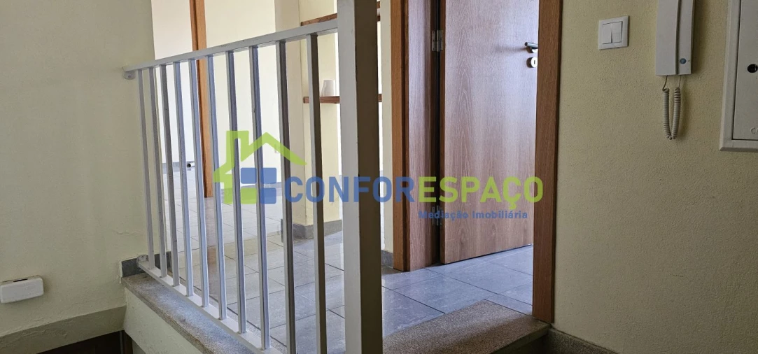 Apartamento T1 para Arrendamento em Castelo Branco Foto 3