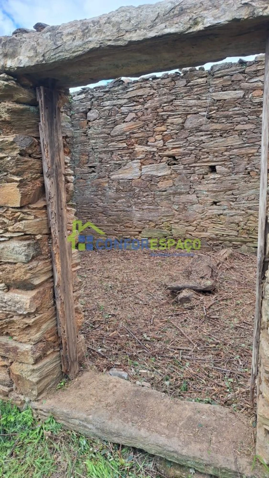 Terreno para Venda em Escalos de Baixo e Mata Foto 35