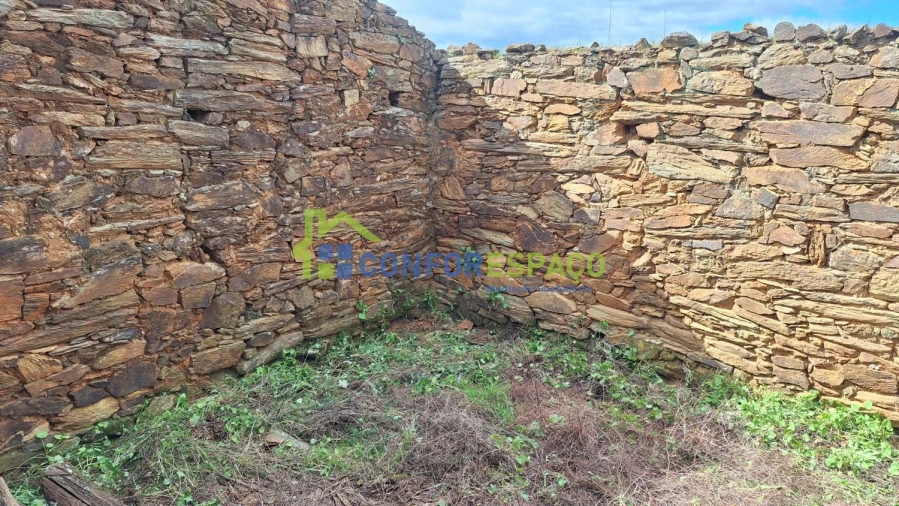 Terreno para Venda em Escalos de Baixo e Mata Foto 27