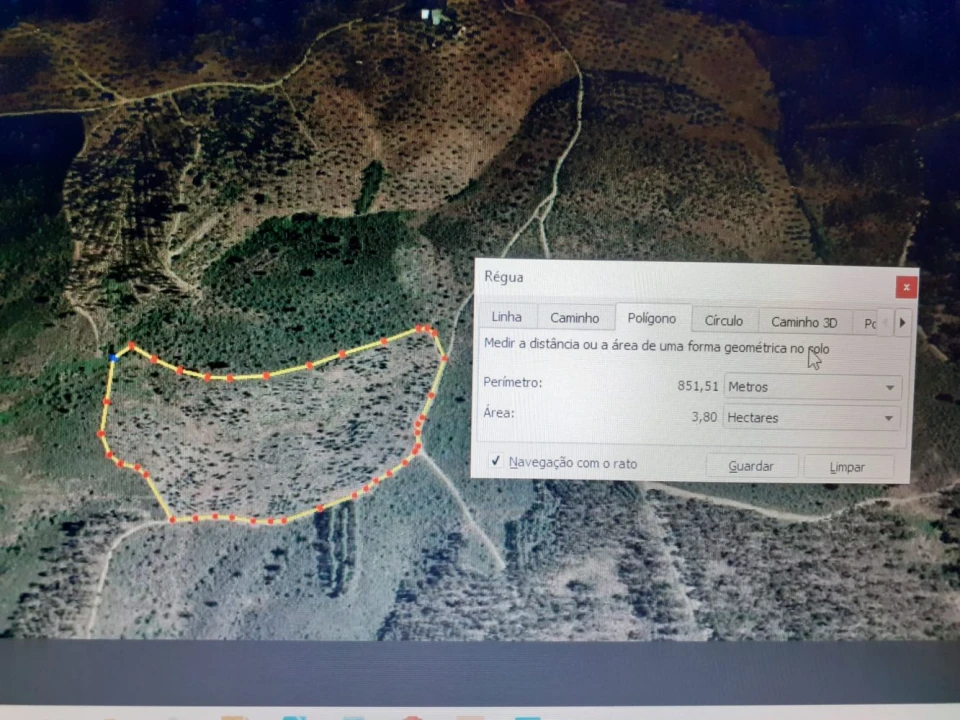 Terreno para Venda em Escalos de Baixo e Mata Foto 36