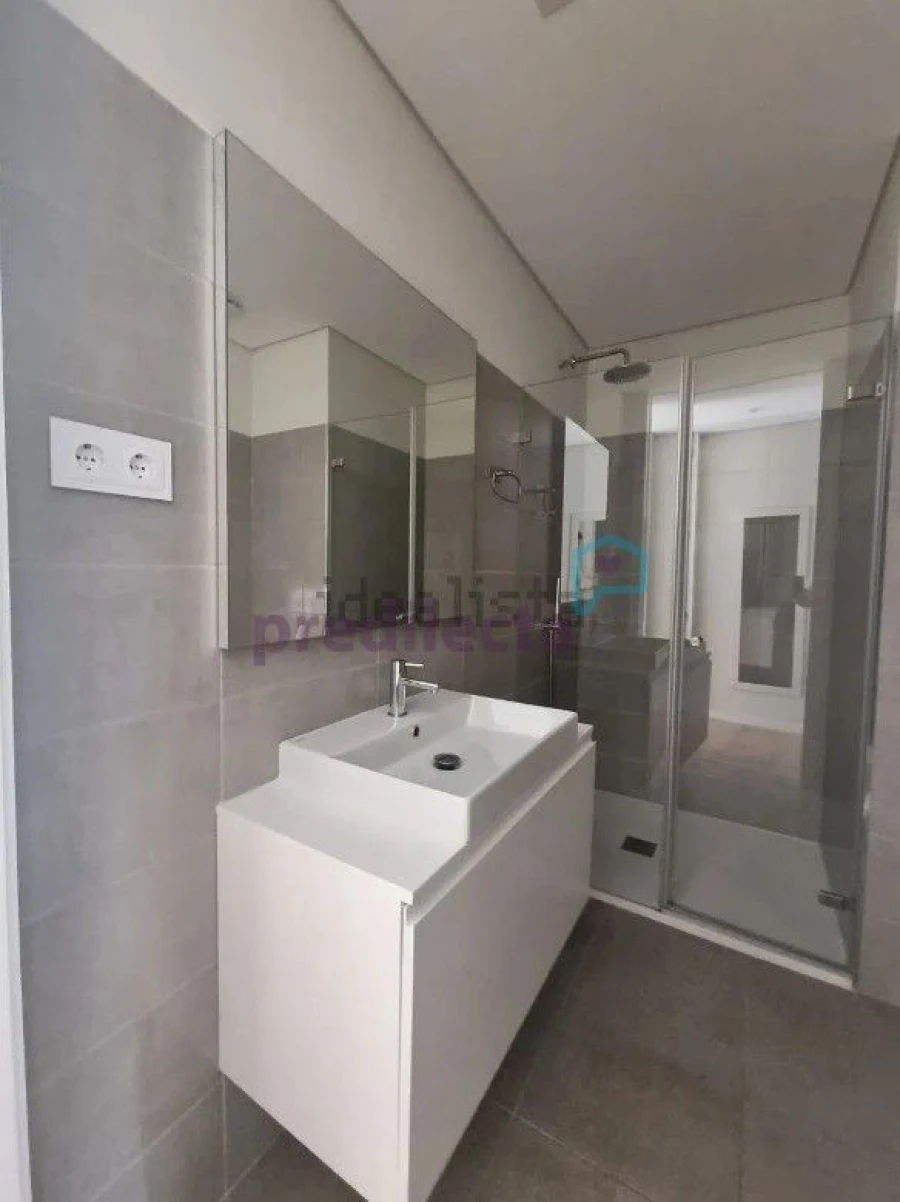 Apartamento T1 para Arrendamento em Paranhos Foto 18