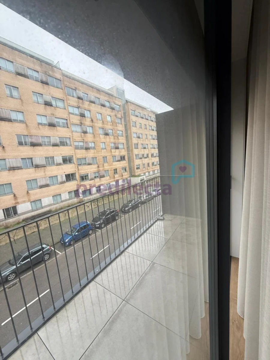 Apartamento T1 para Arrendamento em Paranhos Foto 5