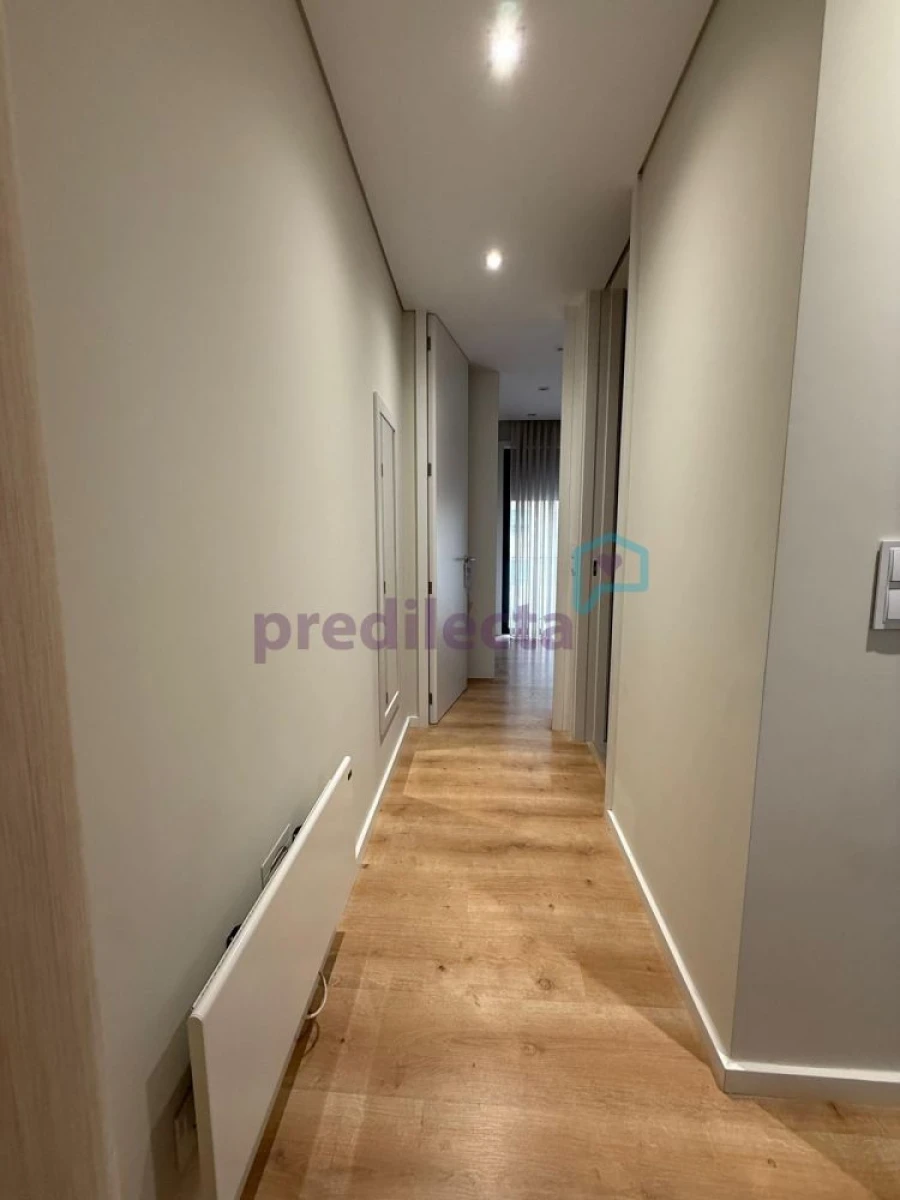 Apartamento T1 para Arrendamento em Paranhos Foto 9
