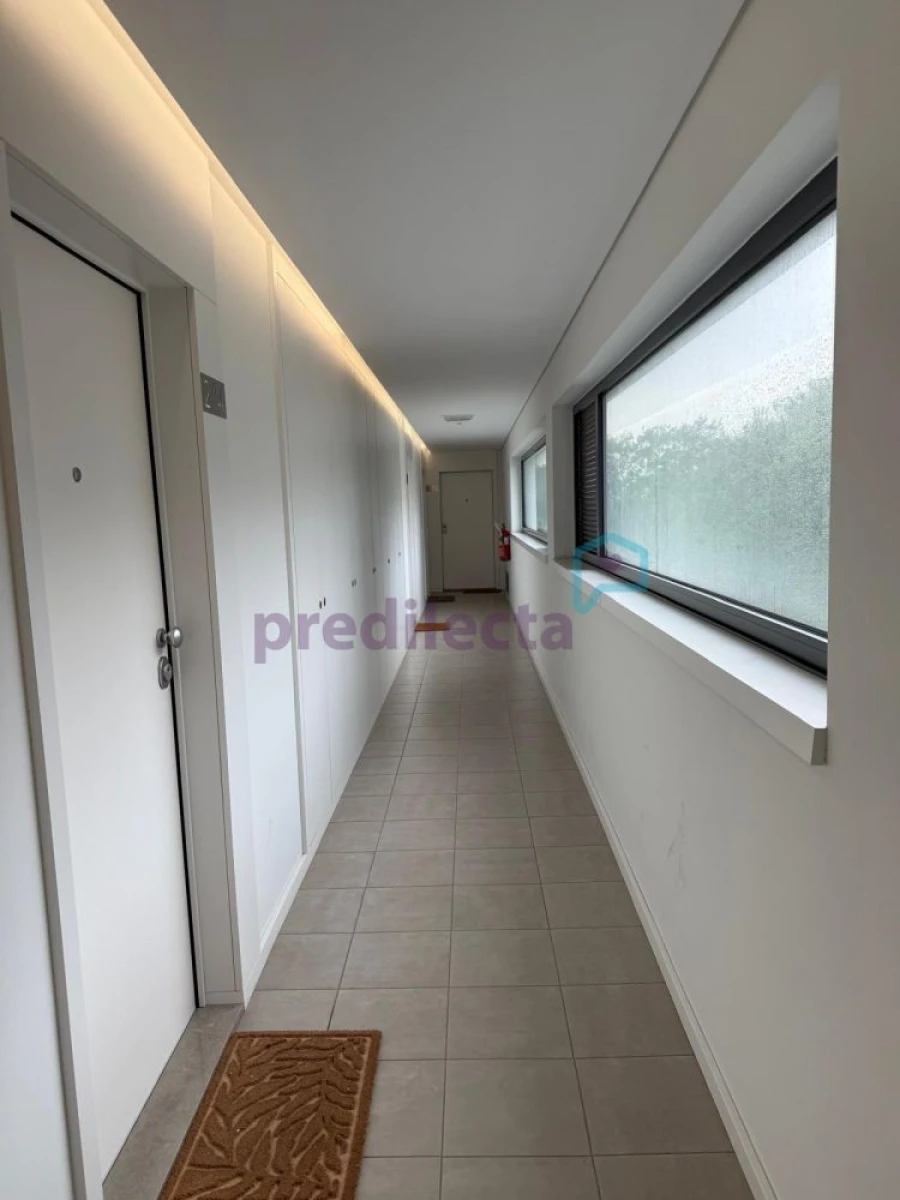 Apartamento T1 para Arrendamento em Paranhos Foto 14