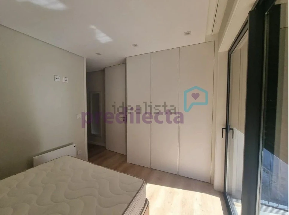 Apartamento T1 para Arrendamento em Paranhos Foto 15