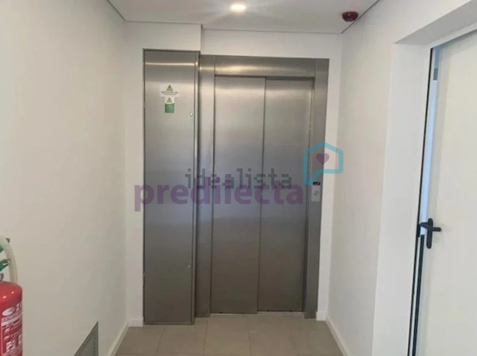 Apartamento T1 para Arrendamento em Paranhos Foto 20