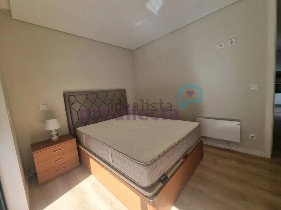Apartamento T1 para Arrendamento em Paranhos Foto 14