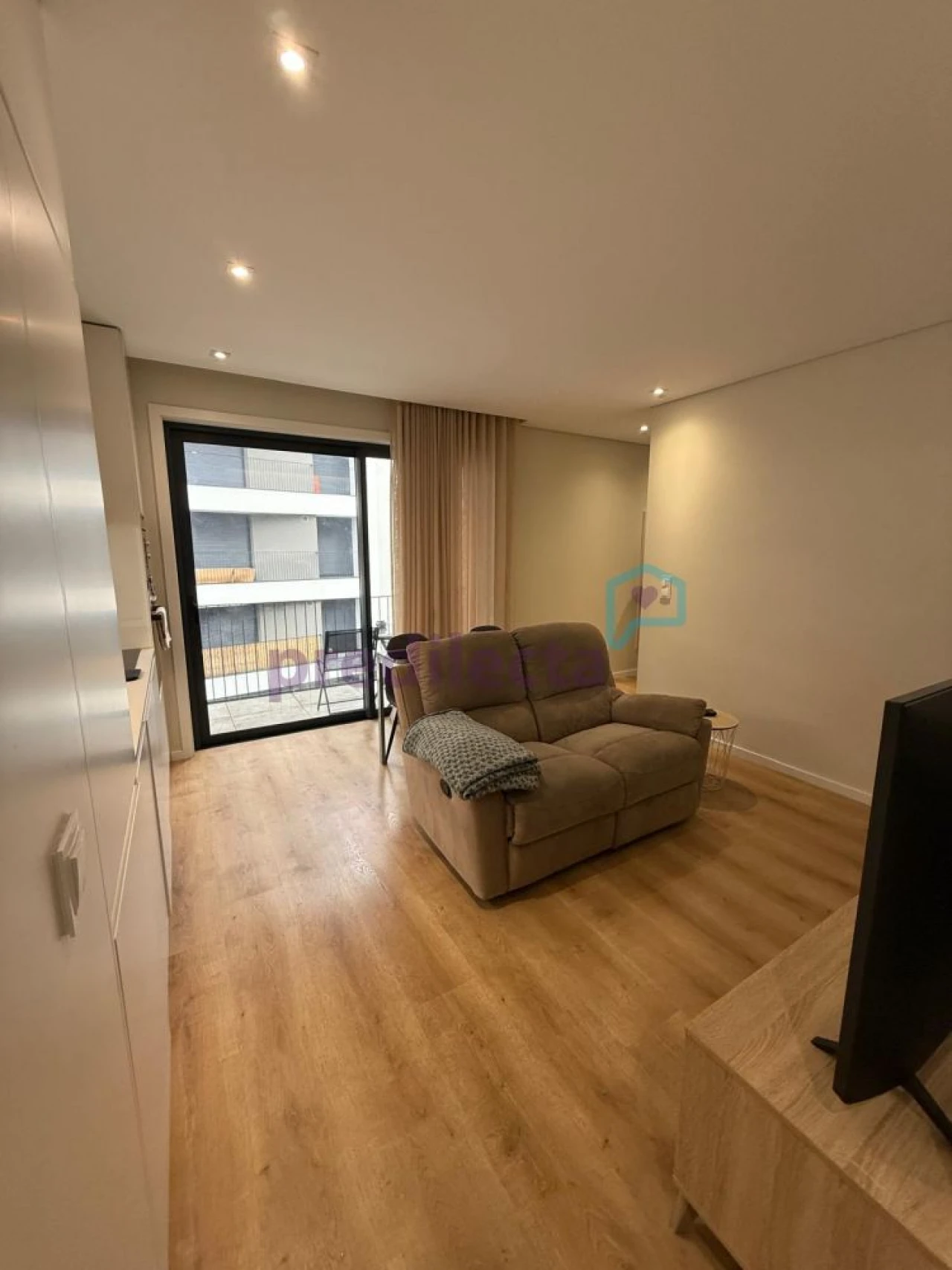 Apartamento T1 para Arrendamento em Paranhos Foto 4