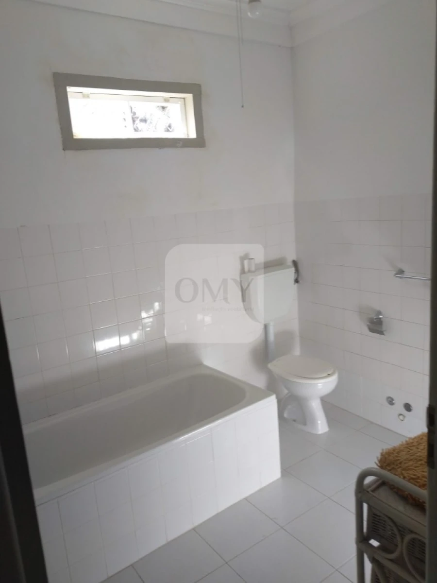 Moradia T5 para Arrendamento em Nossa Senhora da Conceição, São Pedro e São Dinis Foto 4