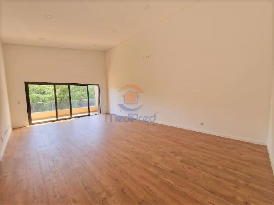 Apartamento T3 para Venda em Loures Foto 3