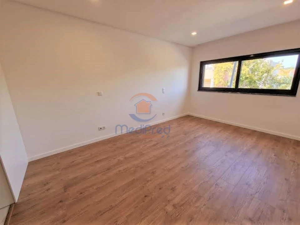 Apartamento T3 para Venda em Loures Foto 7