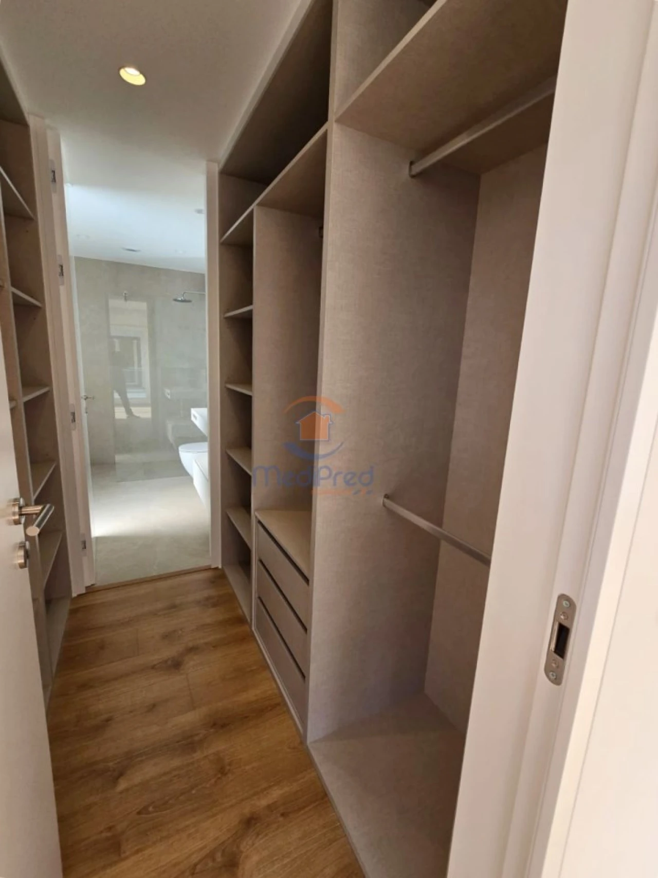 Apartamento T3 para Venda em Pontinha e Famões Foto 8