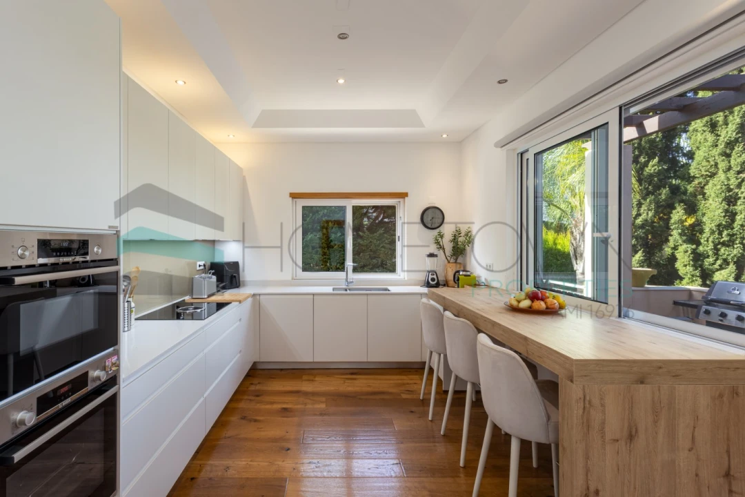 Moradia T4 para Venda em Almancil Foto 4