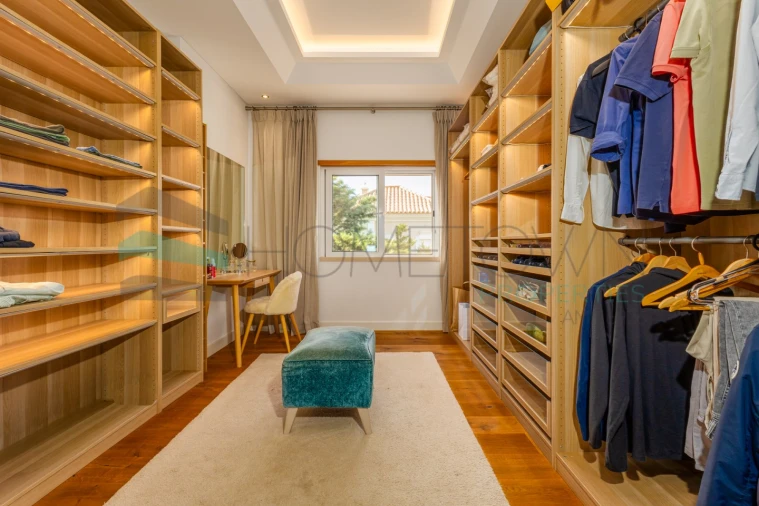 Moradia T4 para Venda em Almancil Foto 17