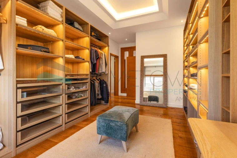 Moradia T4 para Venda em Almancil Foto 16