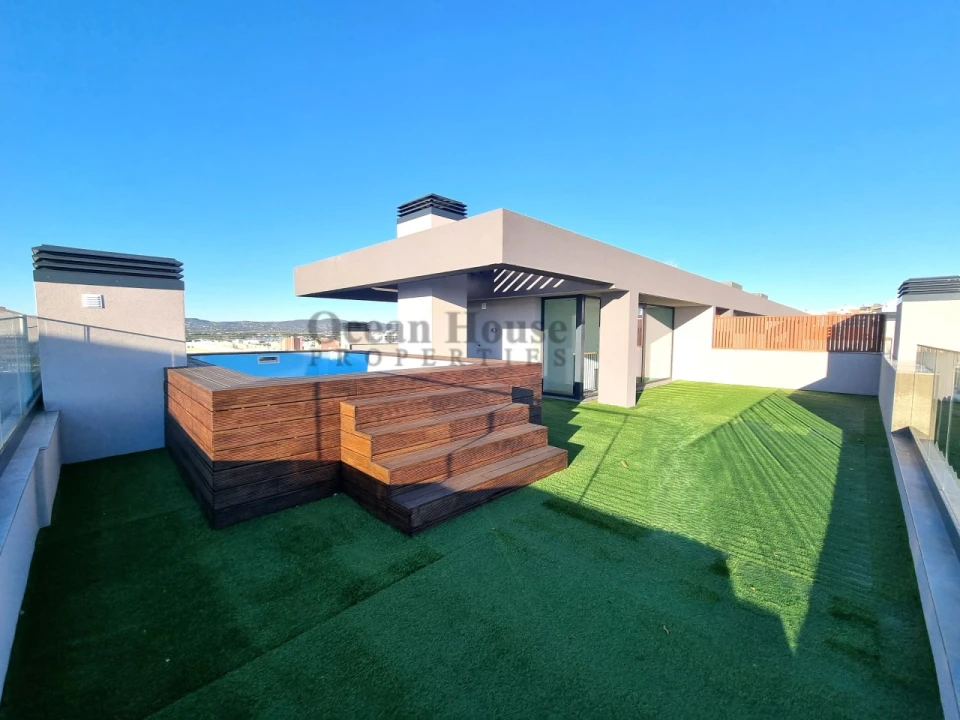 Apartamento T5 para Venda em Faro (Sé e São Pedro) Foto 1