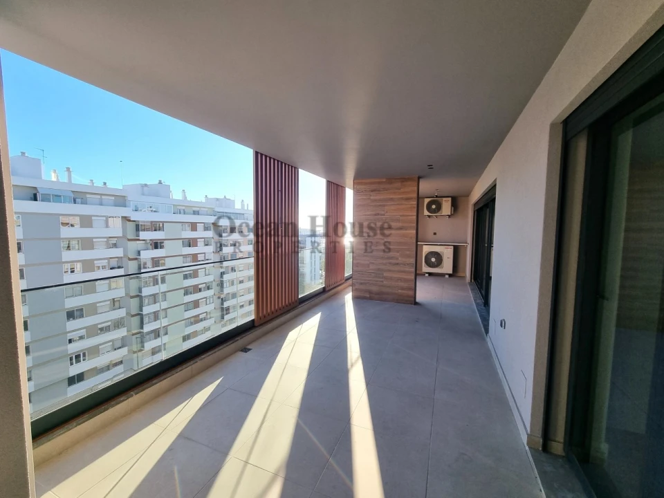 Apartamento T5 para Venda em Faro (Sé e São Pedro) Foto 8