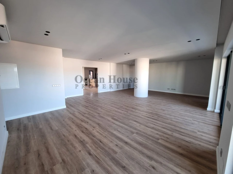 Apartamento T5 para Venda em Faro (Sé e São Pedro) Foto 11