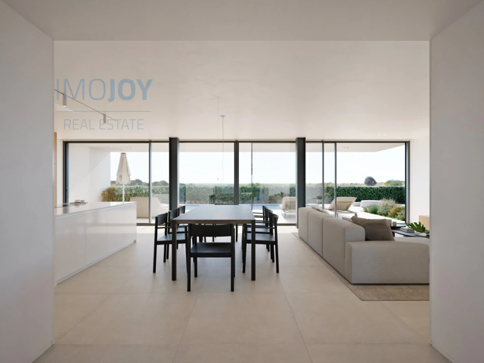 Moradia T4 para Venda em Lagos (São Sebastião e Santa Maria) Foto 4