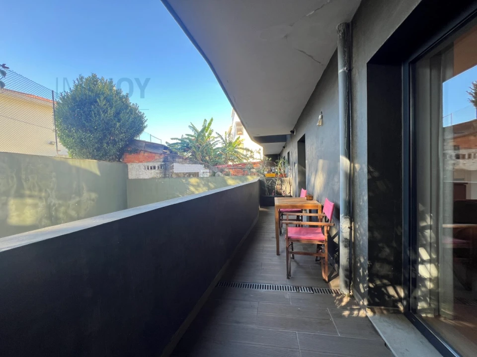 Apartamento T2 para Arrendamento em Ramalde Foto 15