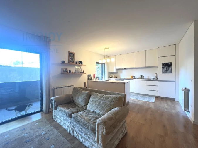 Apartamento T2 para Arrendamento em Ramalde Foto 6