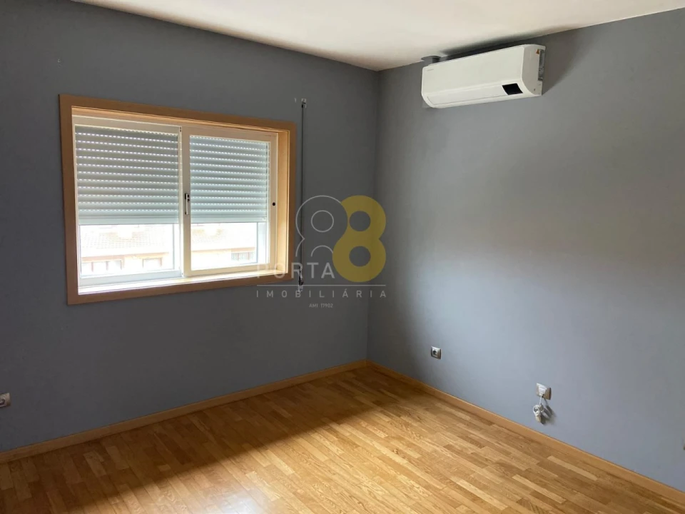Apartamento T3 para Arrendamento em Custóias, Leça do Balio e Guifões Foto 8
