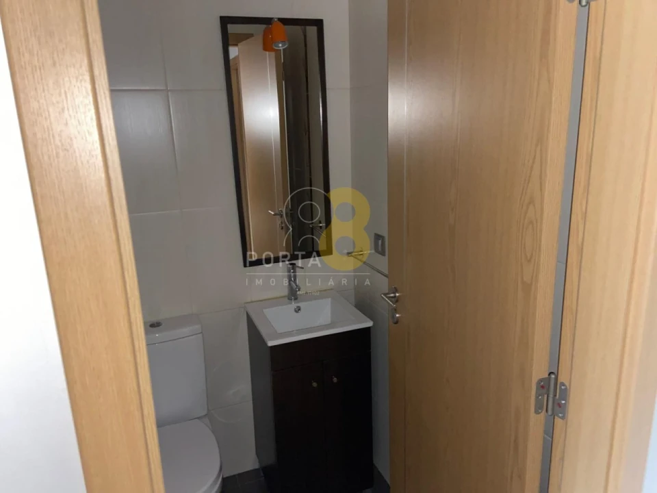Apartamento T3 para Arrendamento em Custóias, Leça do Balio e Guifões Foto 18
