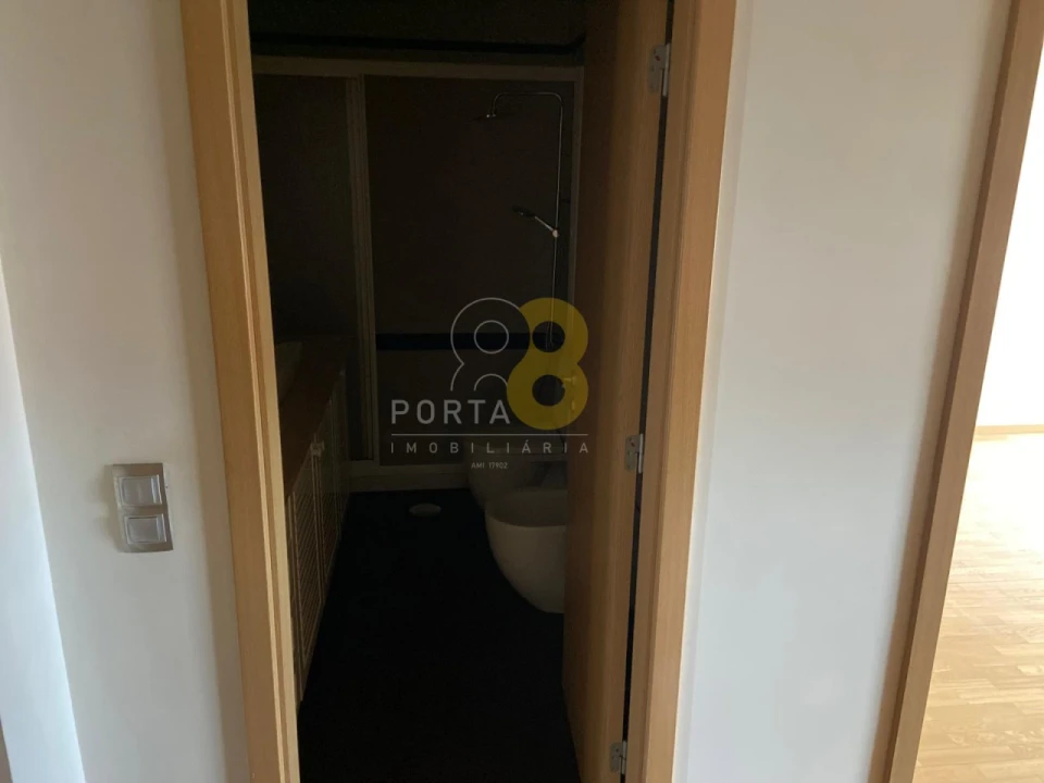 Apartamento T3 para Arrendamento em Custóias, Leça do Balio e Guifões Foto 20