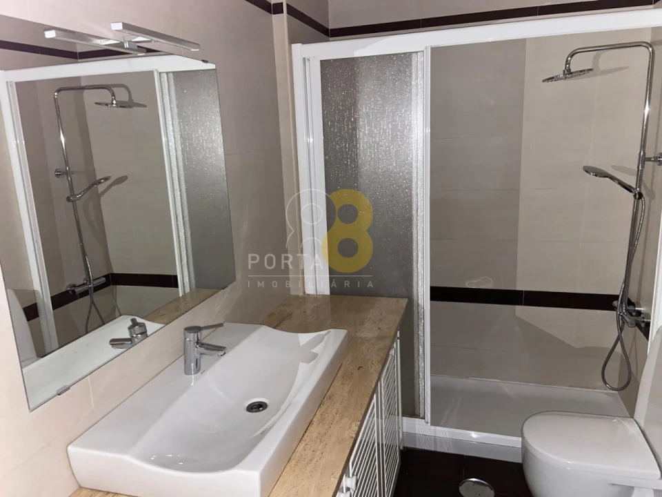 Apartamento T3 para Arrendamento em Custóias, Leça do Balio e Guifões Foto 22