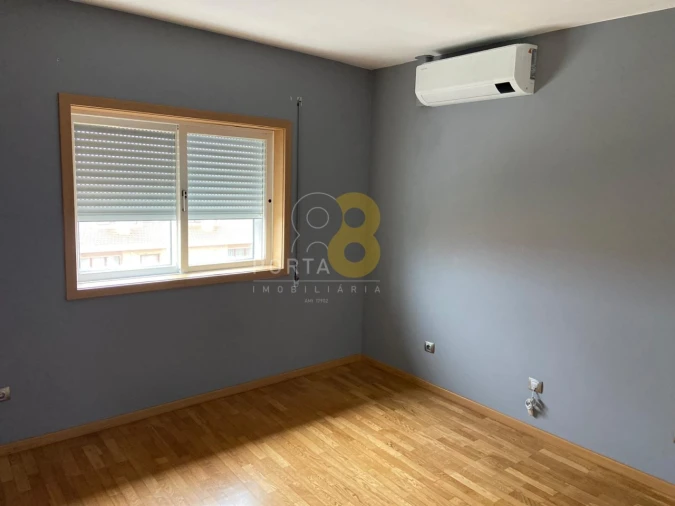 Apartamento T3 para Arrendamento em Custóias, Leça do Balio e Guifões Foto 8